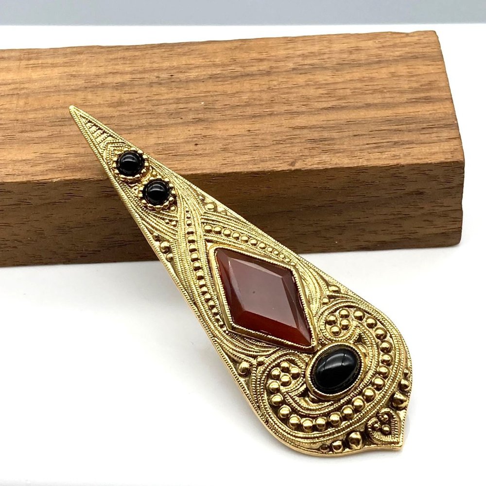 Ornate Teardrop Bar Brooch, Elegant Vintage Lapel Pin with Black and Opaque Red